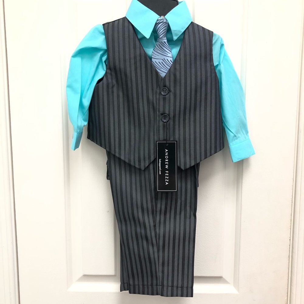 NWT 4 Piece Suit Set